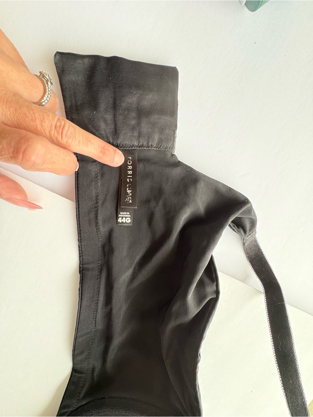 Black Smooth Full-Coverage Bra - 44G